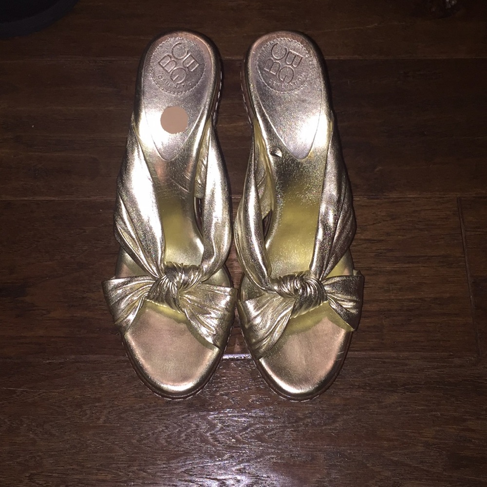 Women’s BCBG wedges